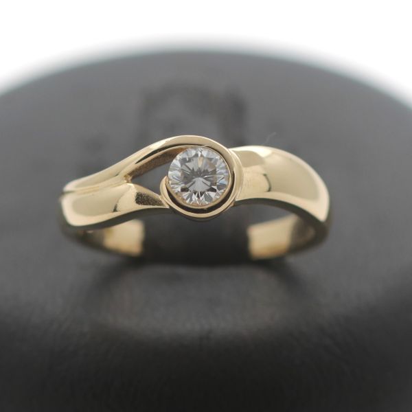 Solitär Diamant 0,30 Ct Ring 750 Gold 18 Kt Gelbgold Damen Goldring Wert 2600,-