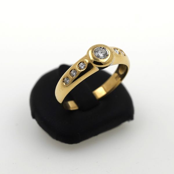 Diamant Gold Ring 750 18 Karat 0,35 CT Wert 1250,-